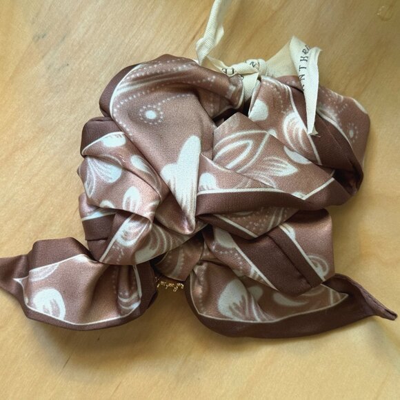 ANTHROPOLOGIE Charmed Hair Scarf Scrunchie, Brown Abstract Paisley - Picture 2 of 8